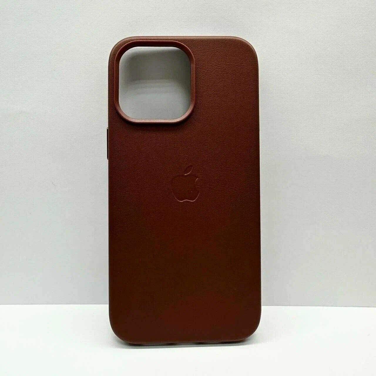 Кожаный чехол Leather Case для iPhone 15 Pro , темно-коричневый