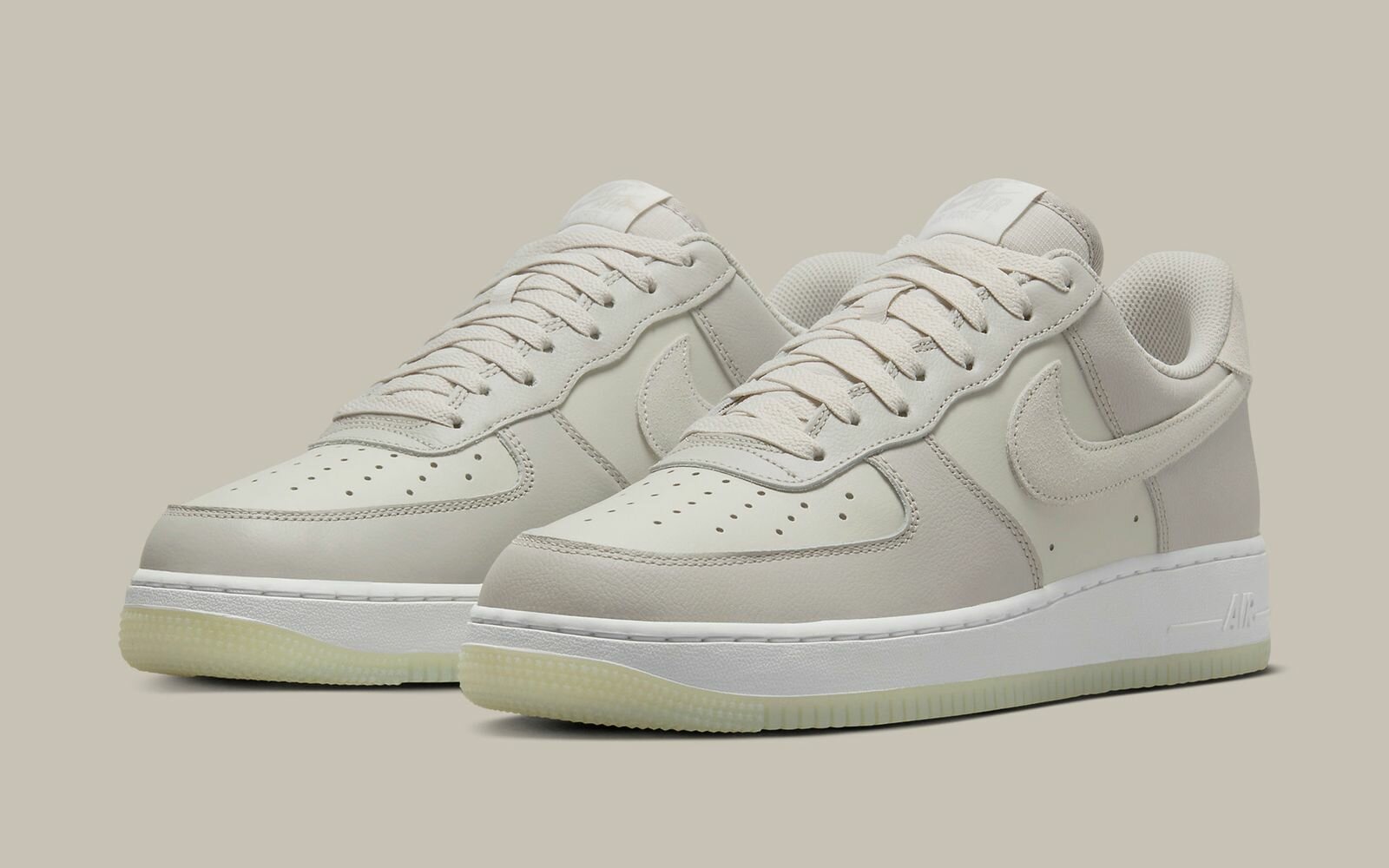 Кроссовки NIKE Air Force 1 '07 Low, размер 26.5 CM, white/light bone/light iron ore/iron grey