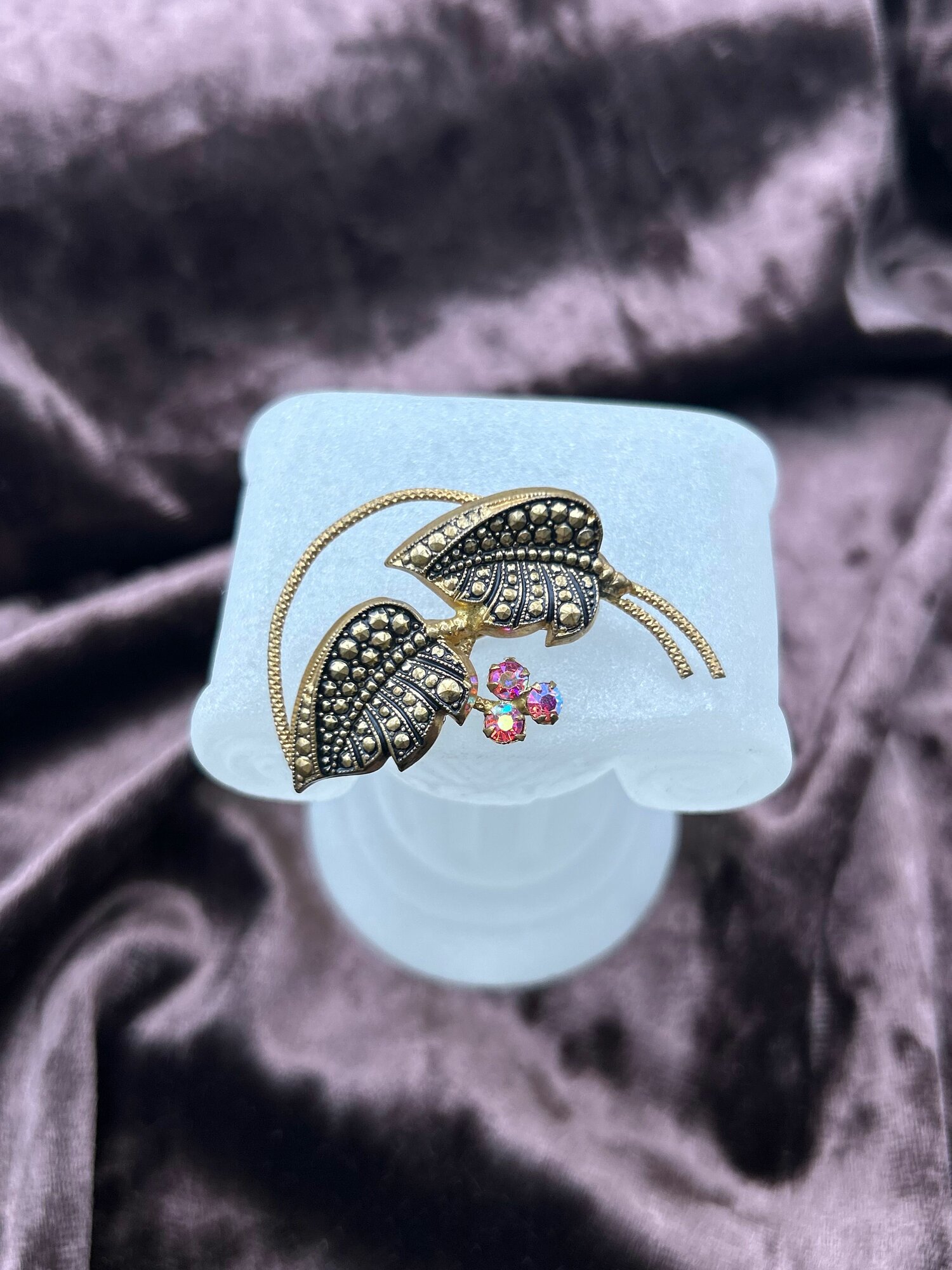 Винтажная позолоченная брошь, Листья, Аврора Бореалис