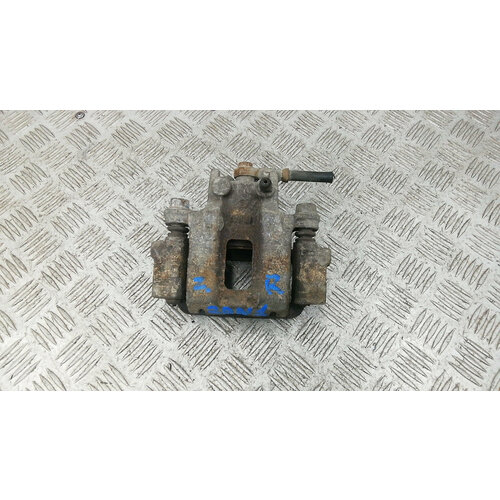 Суппорт задний правый Mitsubishi Pajero 4 2009 4605A910 46740₽