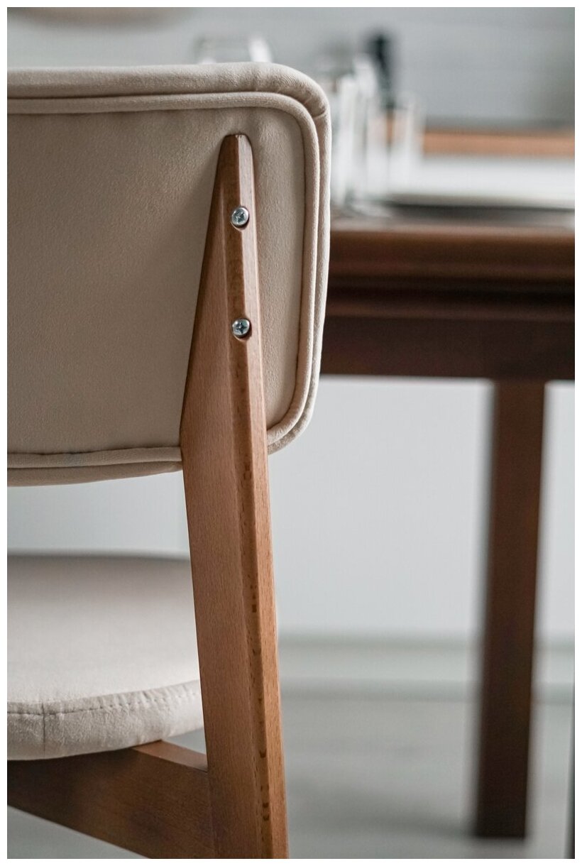 Деревянный стул для кухни СhiedoCover Truro обивка - светло-бежевый велюр, каркас - орех - фотография № 4