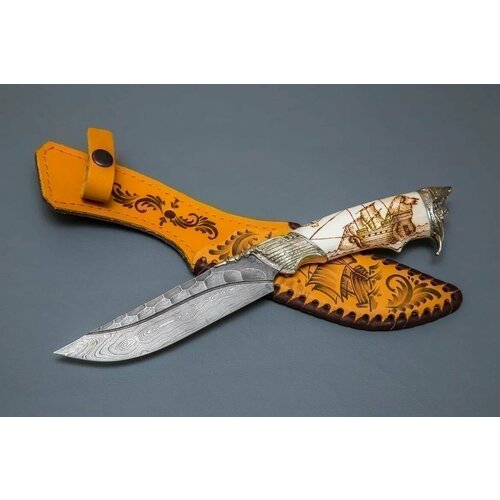 Эксклюзивный нож из дамасской стали «Путник - Пират», рукоять литье мельхиор «Пират», кость - Кузница Сёмина