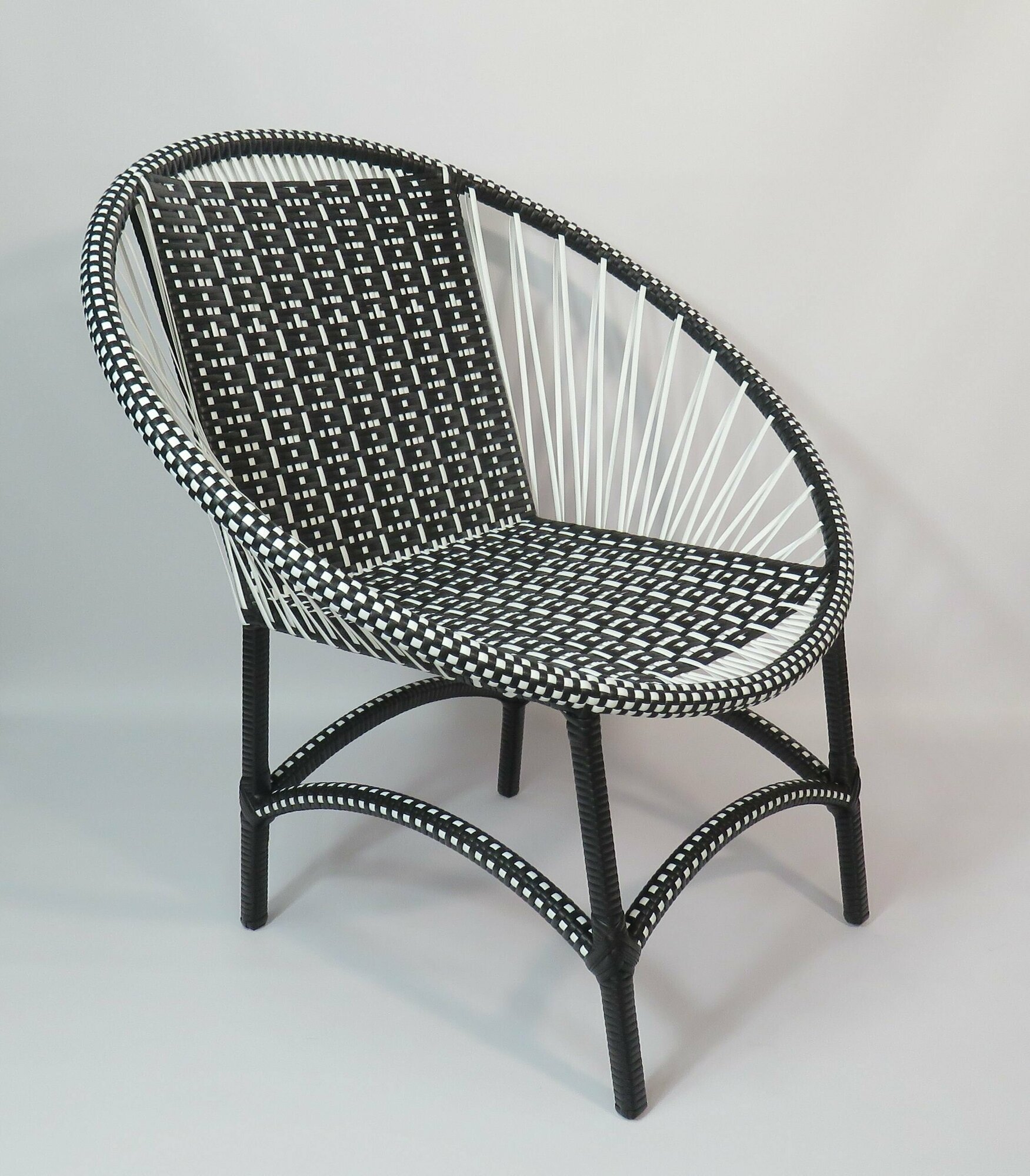 Плетеное кресло из искусственного ротанга Сфера - фотография № 3