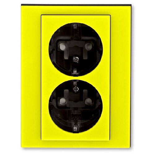 Розетка двойная с заземлением со шторками ABB Levit жёлтый-дымчатый чёрный, 2CHH223457C6064
