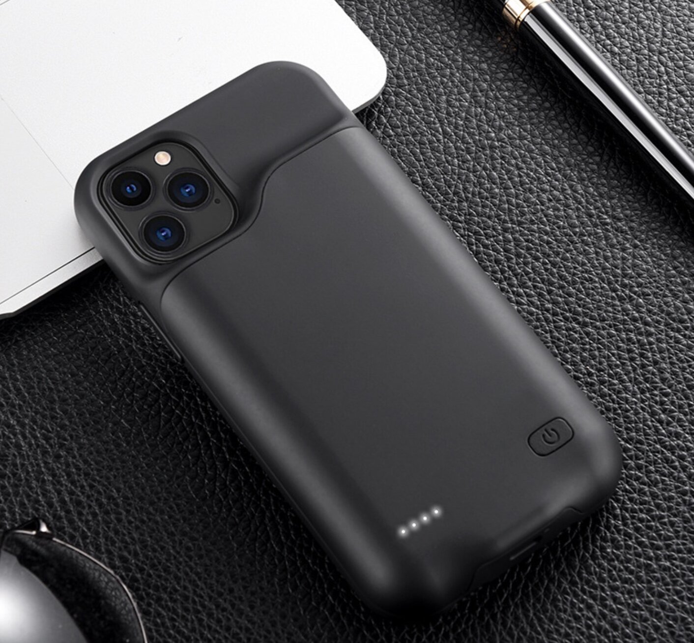 Чехол-бампер со встроенной усиленной мощной батареей-аккумулятором большой повышенной расширенной ёмкости 4800mAh для iPhone 14 Pro черный + гарант.