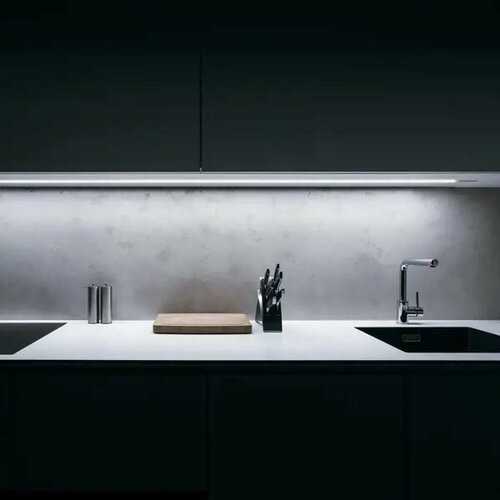 Светодиодная лента для подсветки рабочей зоны SMD 5050 60 диод15 Втм 24 В 10 мм IP20 3 м холодный белый свет 2758₽