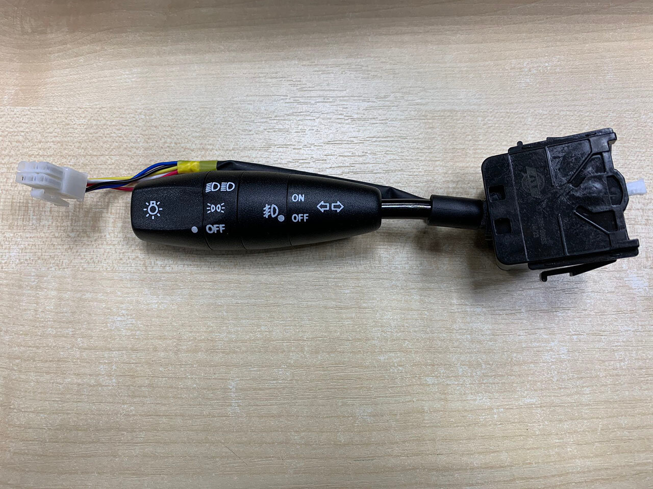 Переключатель поворотов c ПТФ Chevrolet Lanos (AT)
