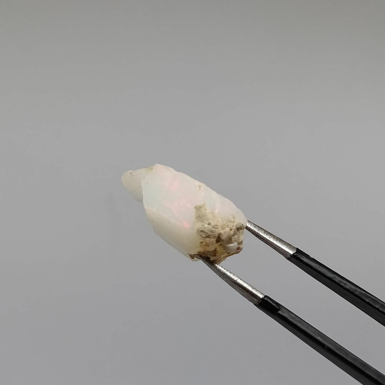 Опал редкий, белый благородный 20 мм — фото 1