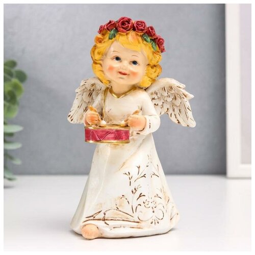фото Сувенир полистоун "ангел в бежевом платье с узором, венок из роз, с барабаном" 15.5х10х6.5см 62570 yandex market