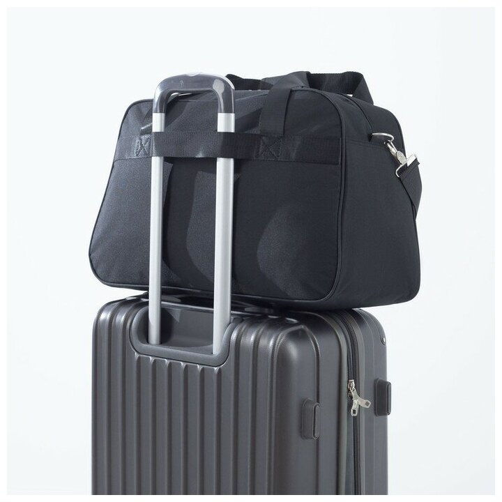 Сумка дорожная на молнии, 2 наружных кармана, держатель для чемодана, длинный ремень, цвет чёрный - фотография № 8