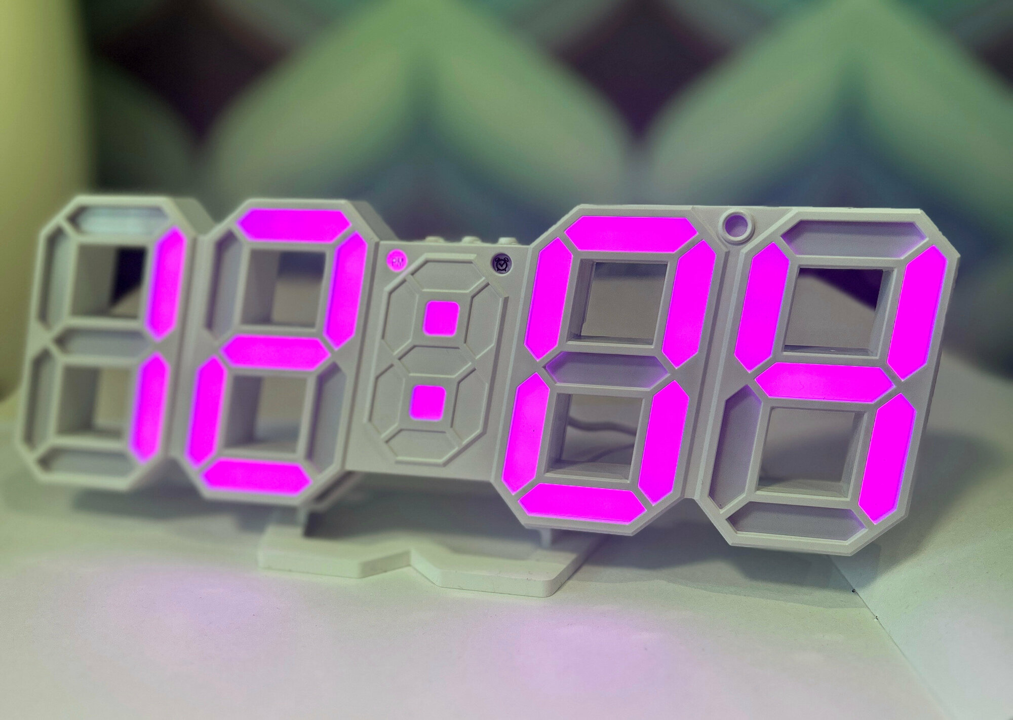 Настольные настенные электронные часы с календарем, термометром и функцией будильника с розовой подсветкой