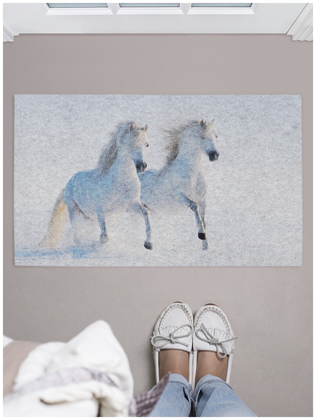 Придверный коврик в прихожую JoyArty "Красивые лошади на прогулке" для обуви, на резиновой основе, 75x45 см