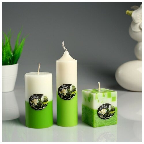 бежевый, зеленый