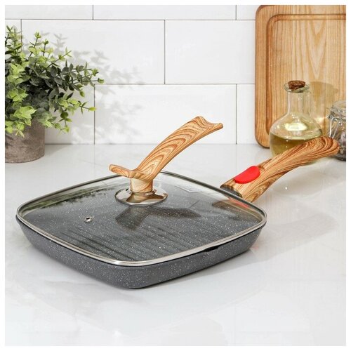 Сковорода-гриль литая «Мрамор», 24×3,5 см, стеклянная крышка, съёмная ручка, индукция