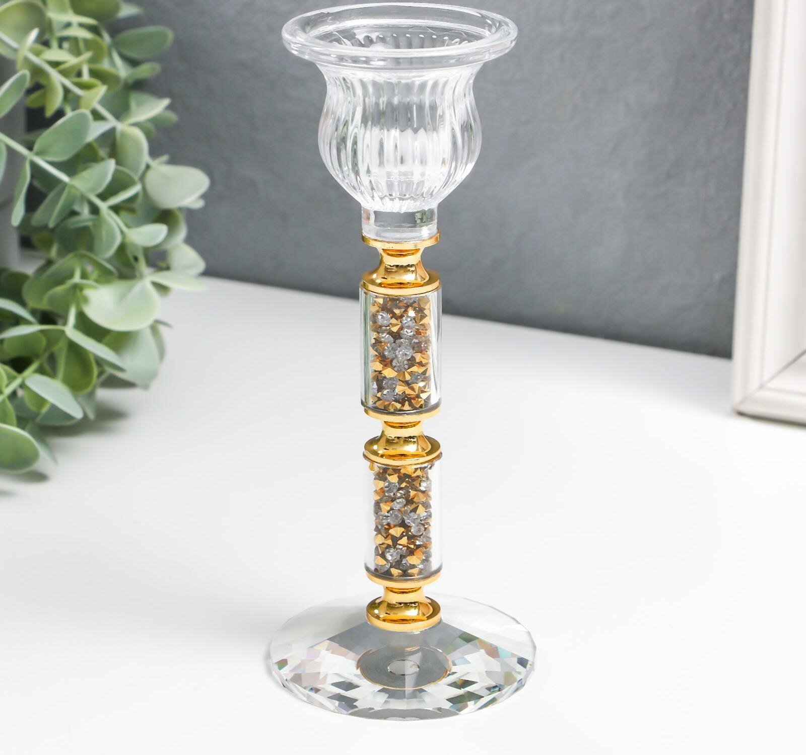 Подсвечник стекло на1 свечу "Ребристый на ножке со стразами" с золотом d2,5 см 7х7х16 см