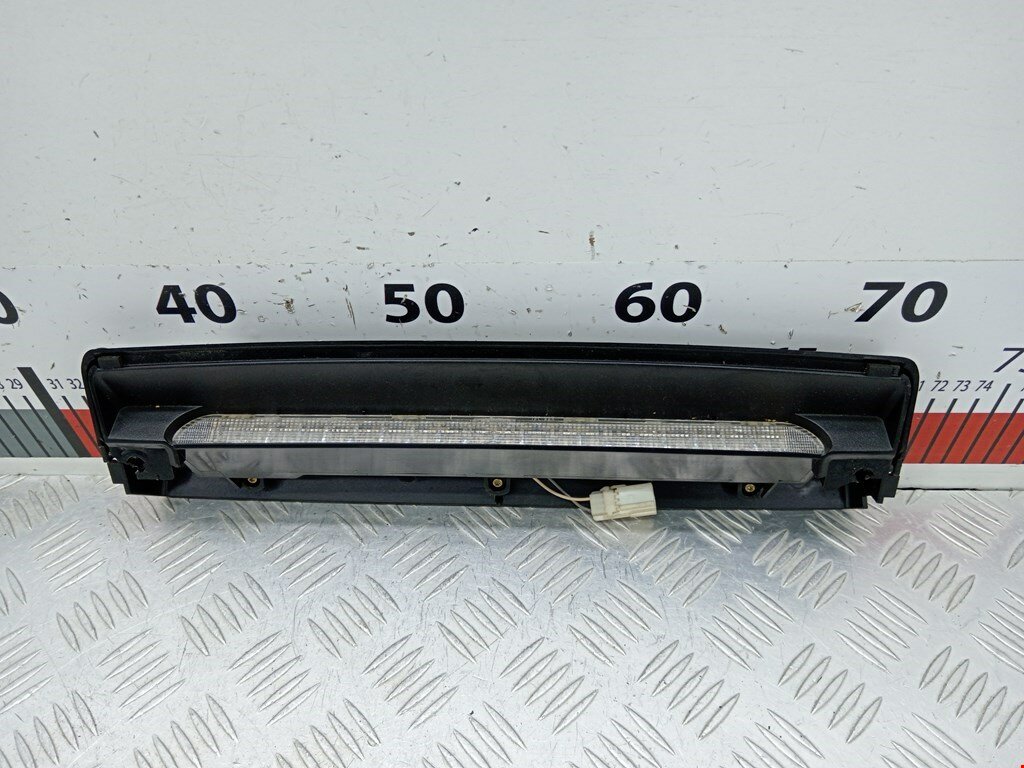 Фонарь дополнительный тормозной (стоп-сигнал) Nissan Primera P11 265909F705 арт. 2013894