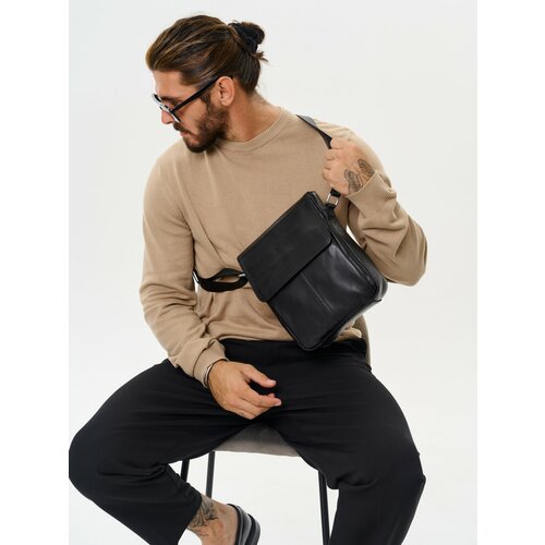 Сумка барсетка FAUSTINI фактура гладкая черная 5590₽