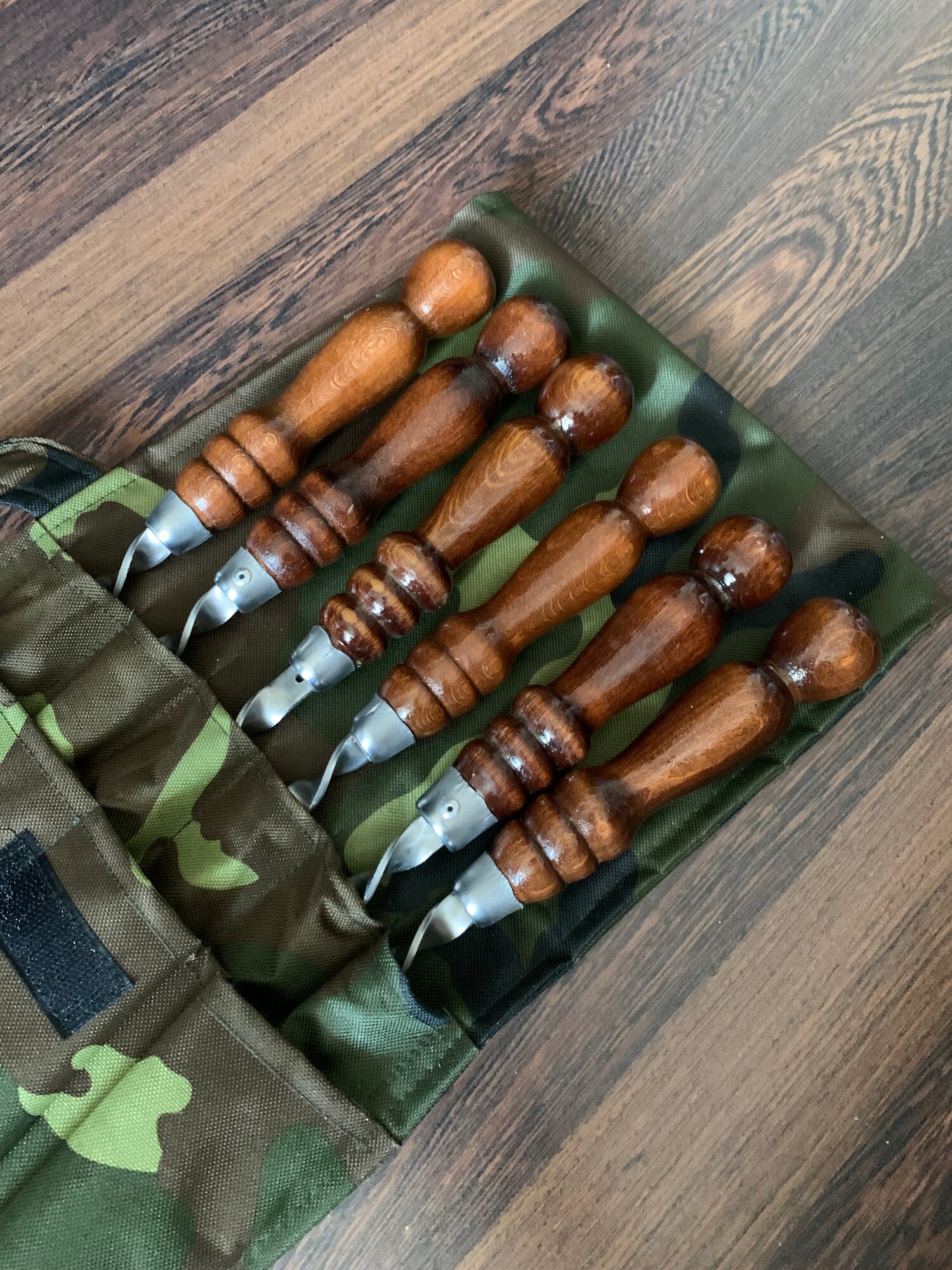 Набор шампуров с деревянной ручкой в чехле