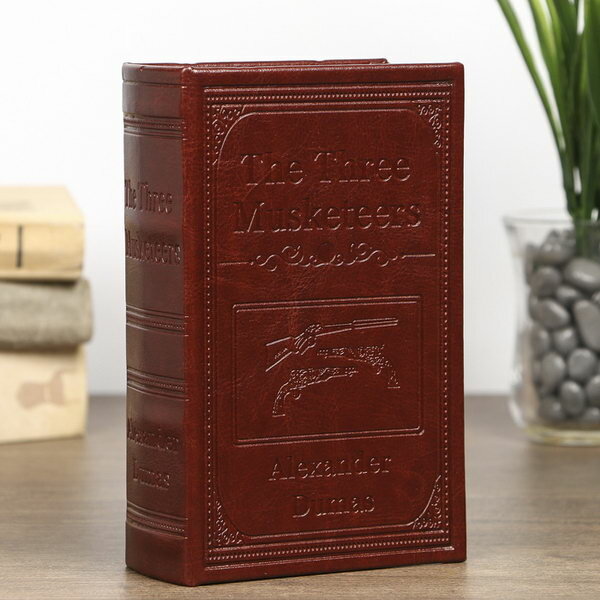 Шкатулка-книга "Три мушкетёра", дерево, искусственная кожа, 17x11x5 см