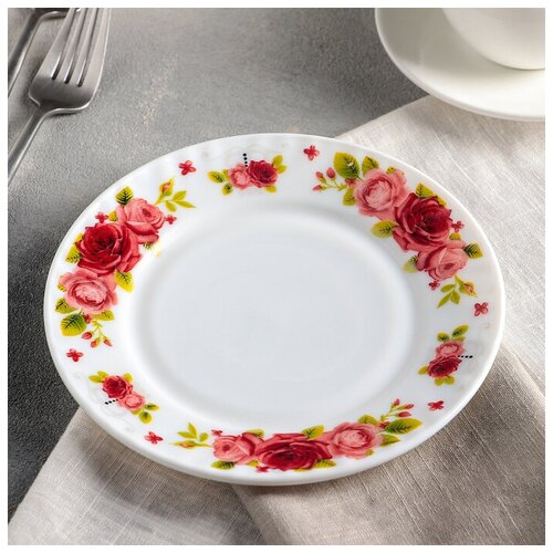 Тарелка десертная Доляна «Поэзия роз», d=17,5 см