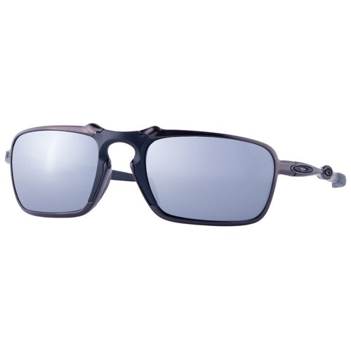 Солнцезащитные очки Oakley Badman 6020 01