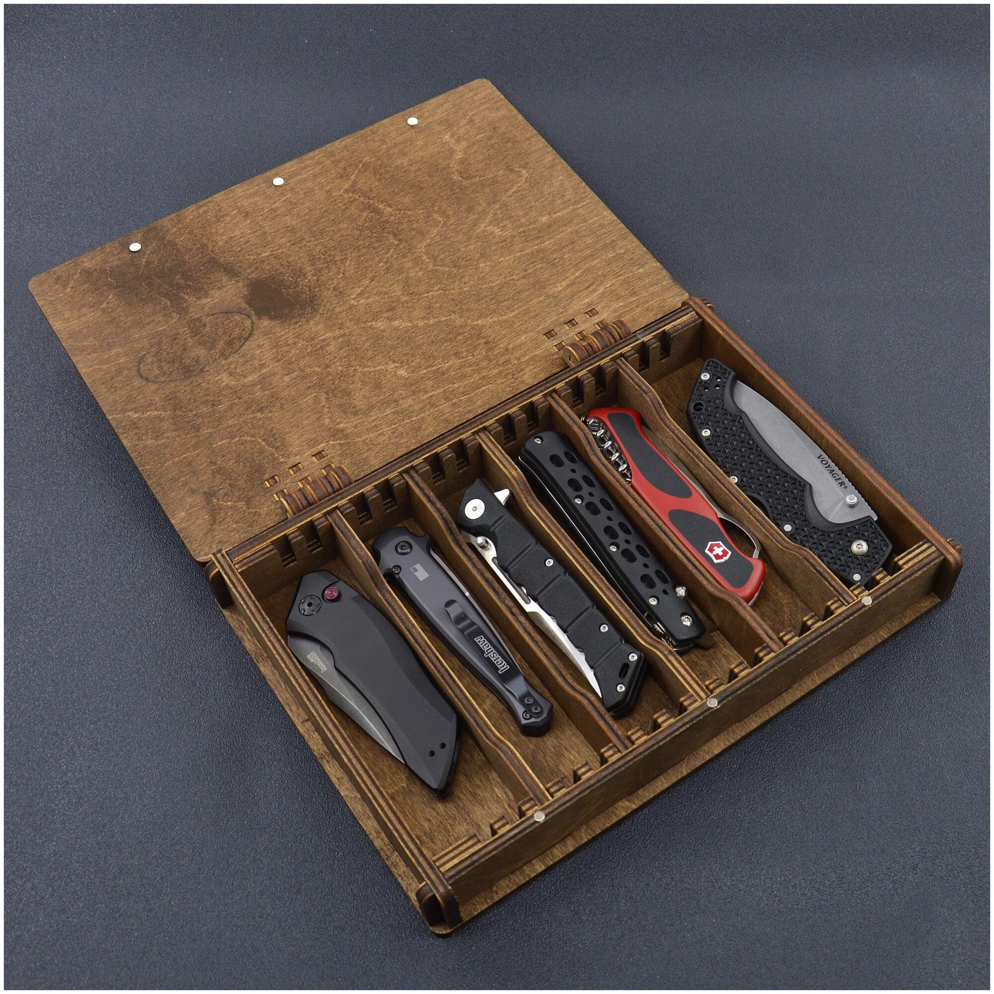 Деревянная шкатулка ЖУК для хранения 6-ти складных ножей