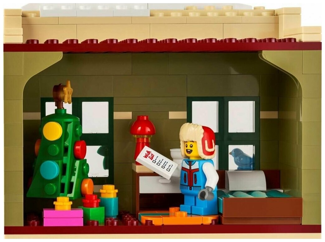 LEGO Icons Главная Рождественская улица 10308 - фото №3