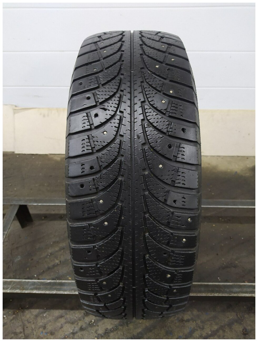 GT Radial Champiro IcePro 235/65 R17 БУ Шины Зимние