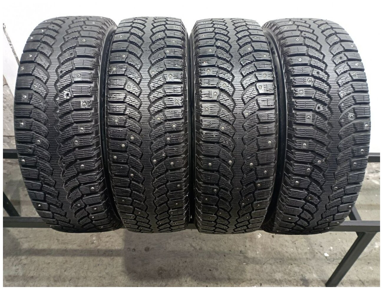 Bridgestone Blizzak Spike 01 185 65 15 БУ Шины 185 65 Зимние