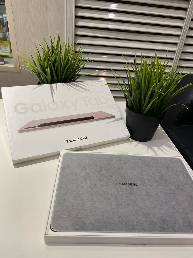 Samsung Galaxy Tab S8 - 128Gb, Wi-Fi, розовое золото