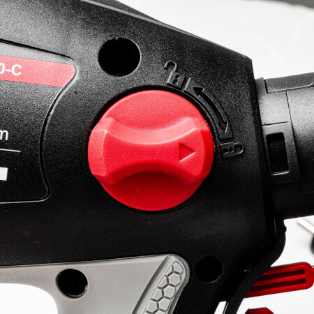 Краскопульт электрический P.I.T. Мастер PSG3020-C (550 Вт, 700 мл/мин, сопло 2,5 мм, бак 800 мл, SDS разъем) — фото 1