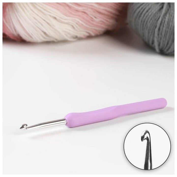 Крючок для вязания, с пластиковой ручкой, d = 5 мм, 14 см, цвет сиреневый./В упаковке шт: 1