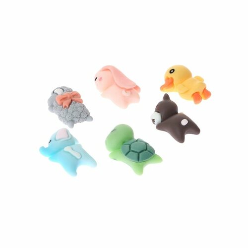 Игрушка на панель авто самоклеящаяся набор 6 шт 262₽