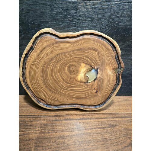 Деревянная разделочная доска