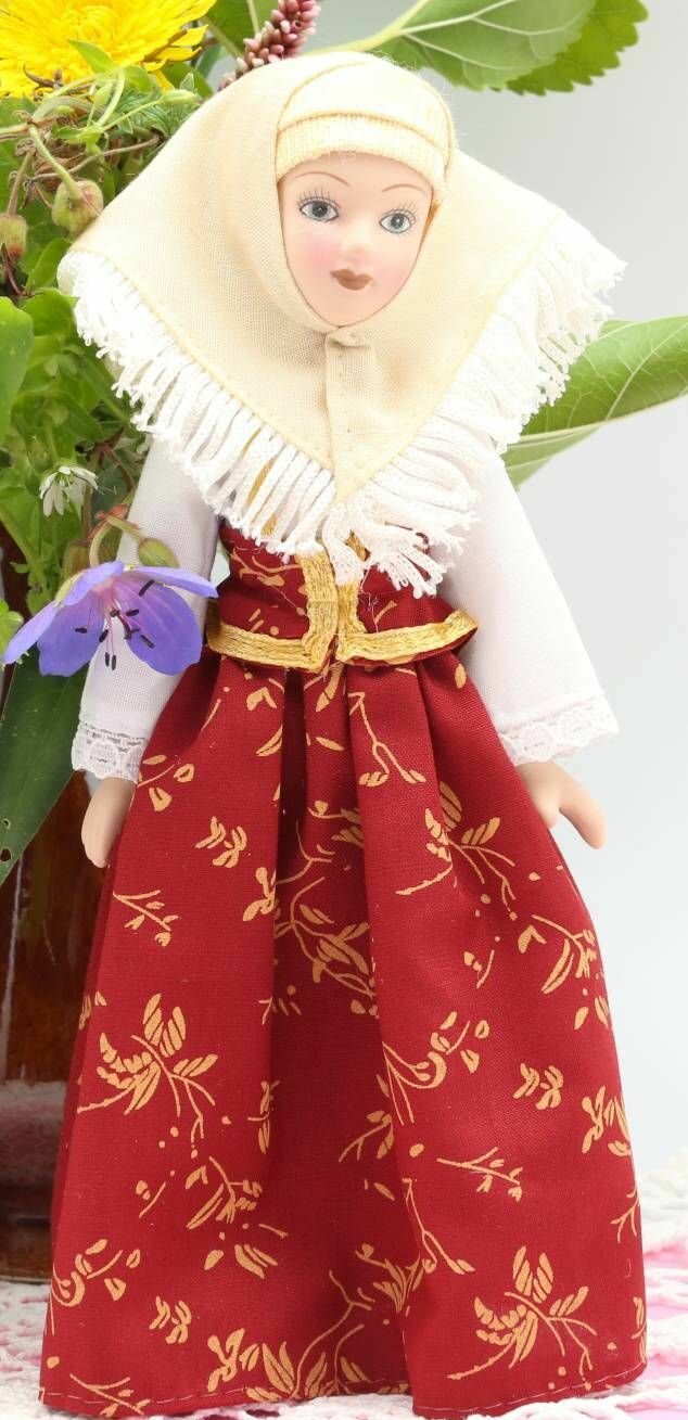 Кукла коллекционная в летнем костюме Вятской губернии