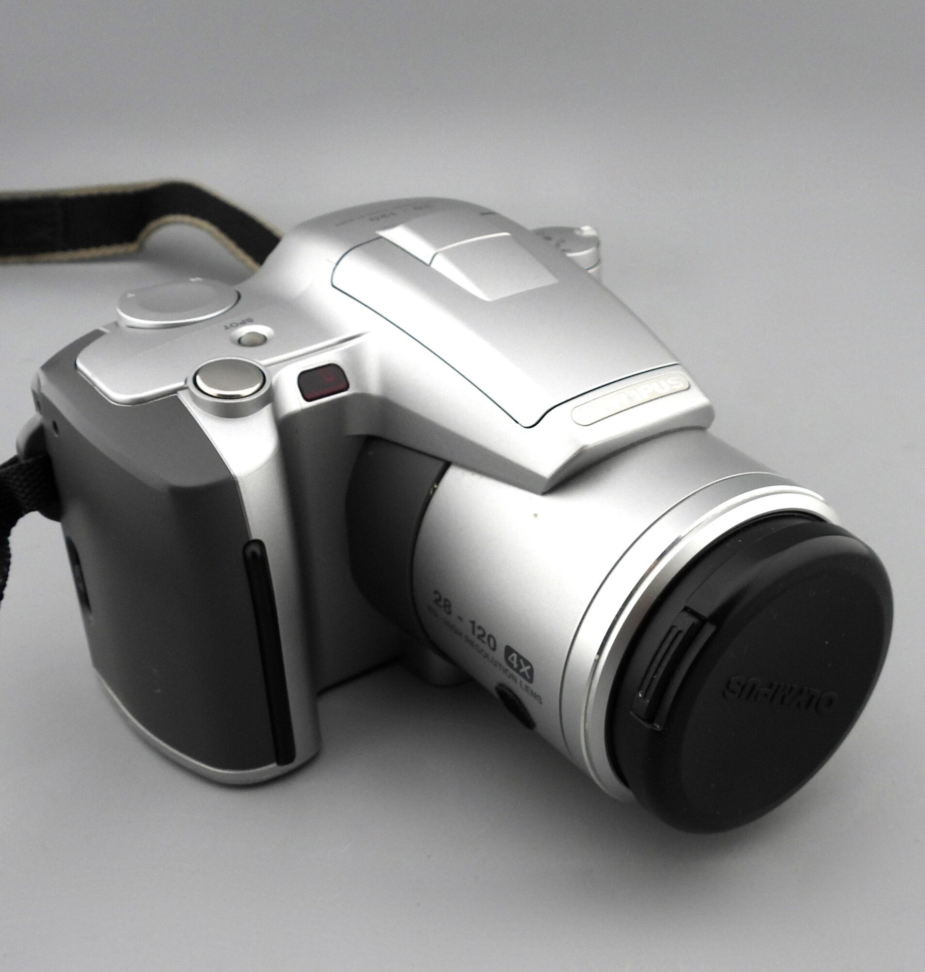 Фотоаппарат OLIMPUS IS-500 зеркальный пленочный 2002 год