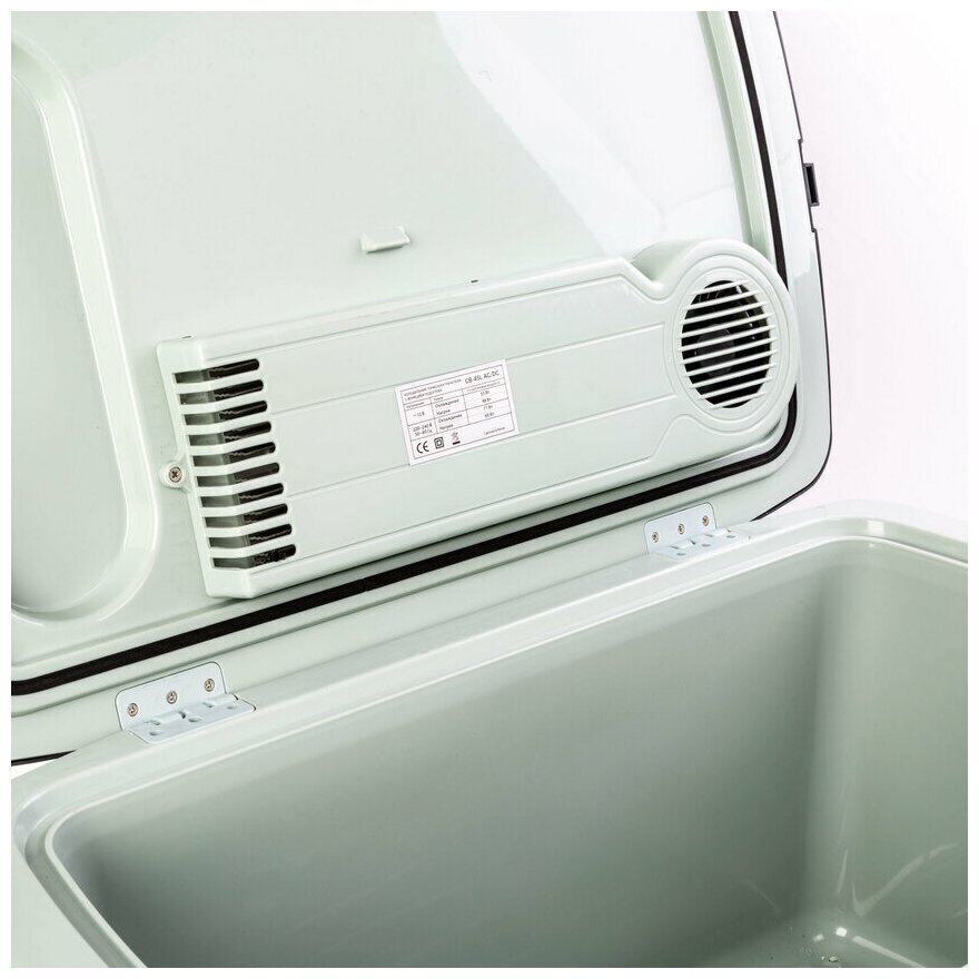 Автомобильный холодильник AUTOPROFI Climatek CB-45L AC/DC объем 45 л, черный — фото 4