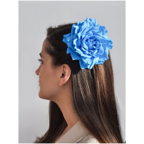 Купить Большая брошь заколка для волос цветок роза светло-синяя арт.180018, Milotto, синий/голубой, фоамиран
