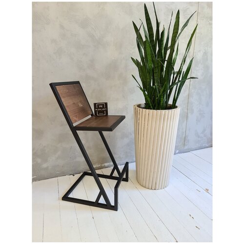 Полубарный стул со спинкой из натурального дерева и стали в стиле Лофт 42*47*96(В) см