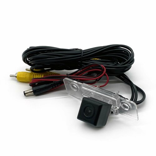 Камера заднего вида в плафоне Skoda Octavia A5 2004-2009 дорестайлинг 1770₽