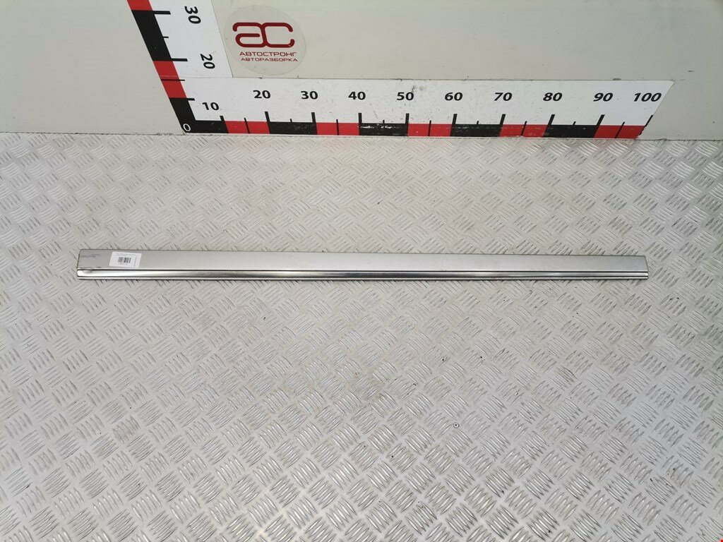 Накладка (молдинг) двери передней левой Mercedes E-Class (W211) A2116901962 арт. 1683110