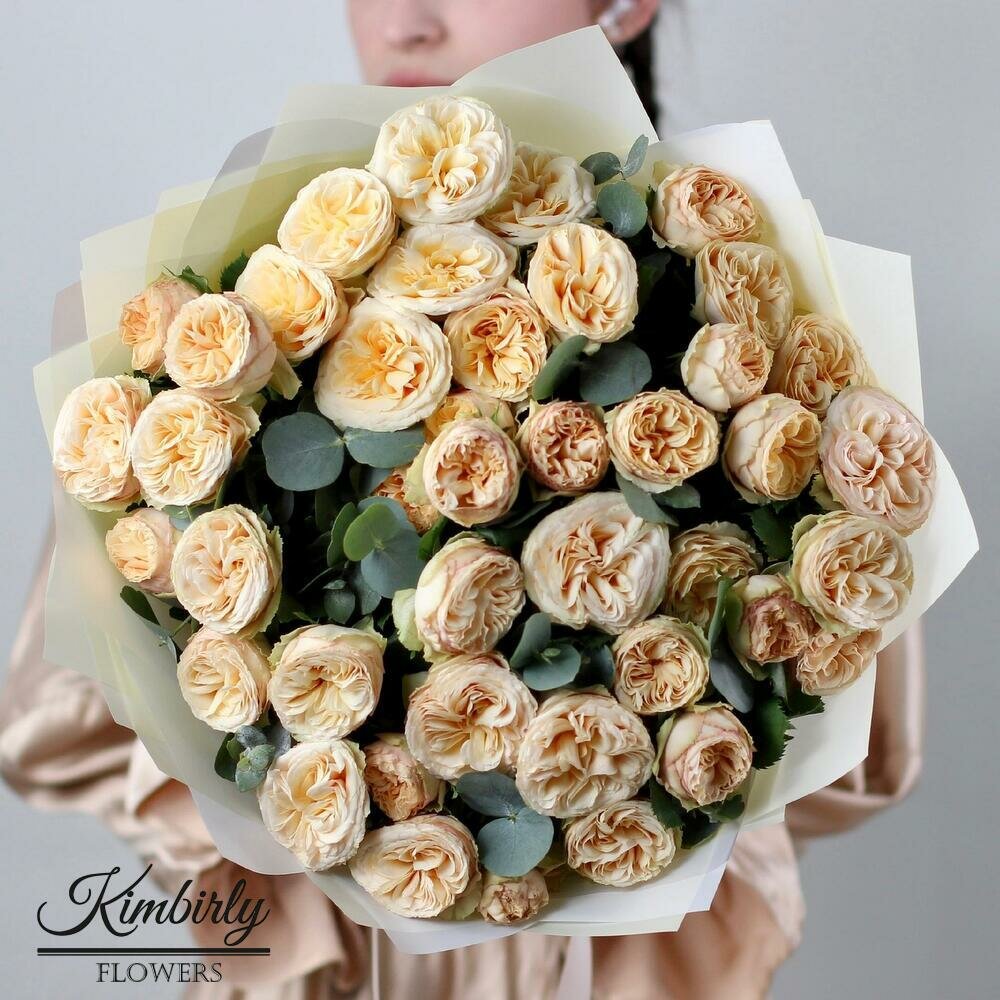 15 пионовидных кустовых роз трендсеттер. Букет 186 Kimbirly Flowers