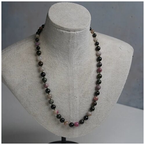 Бусы из турмалина