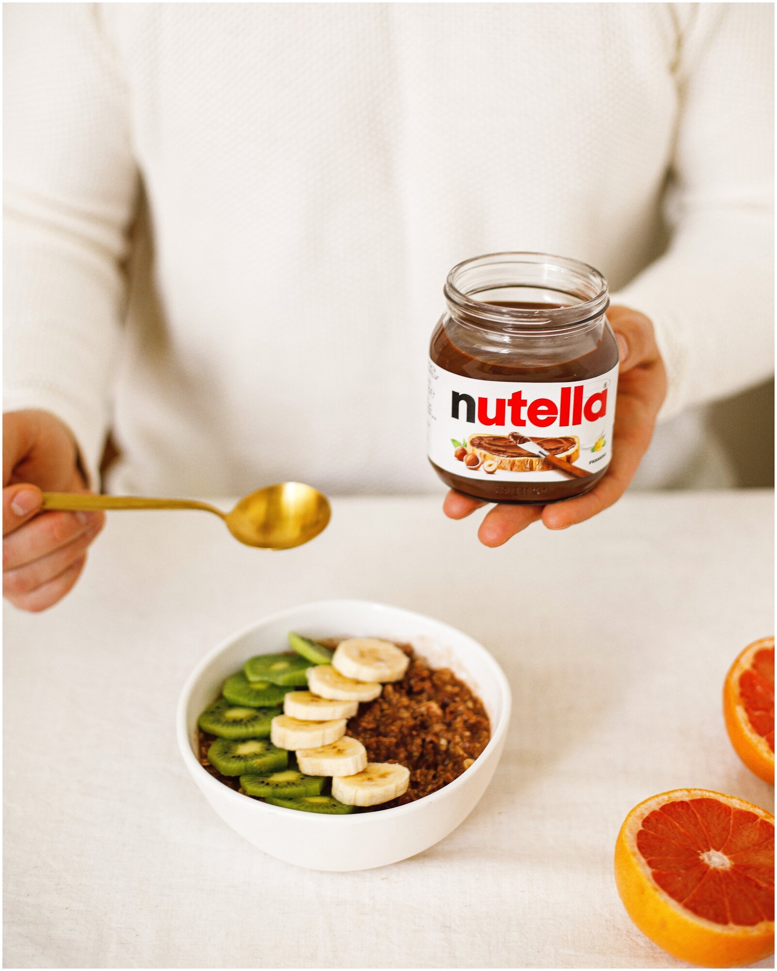 Паста ореховая Nutella с добавлением какао, 350 г - фотография № 7