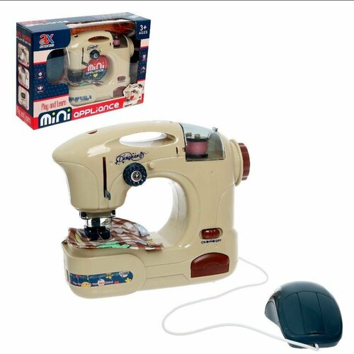 Детская интерактивная Швейная машинка со световыми и звуковыми эффектами / Игровой набор бытовая техника для кукол