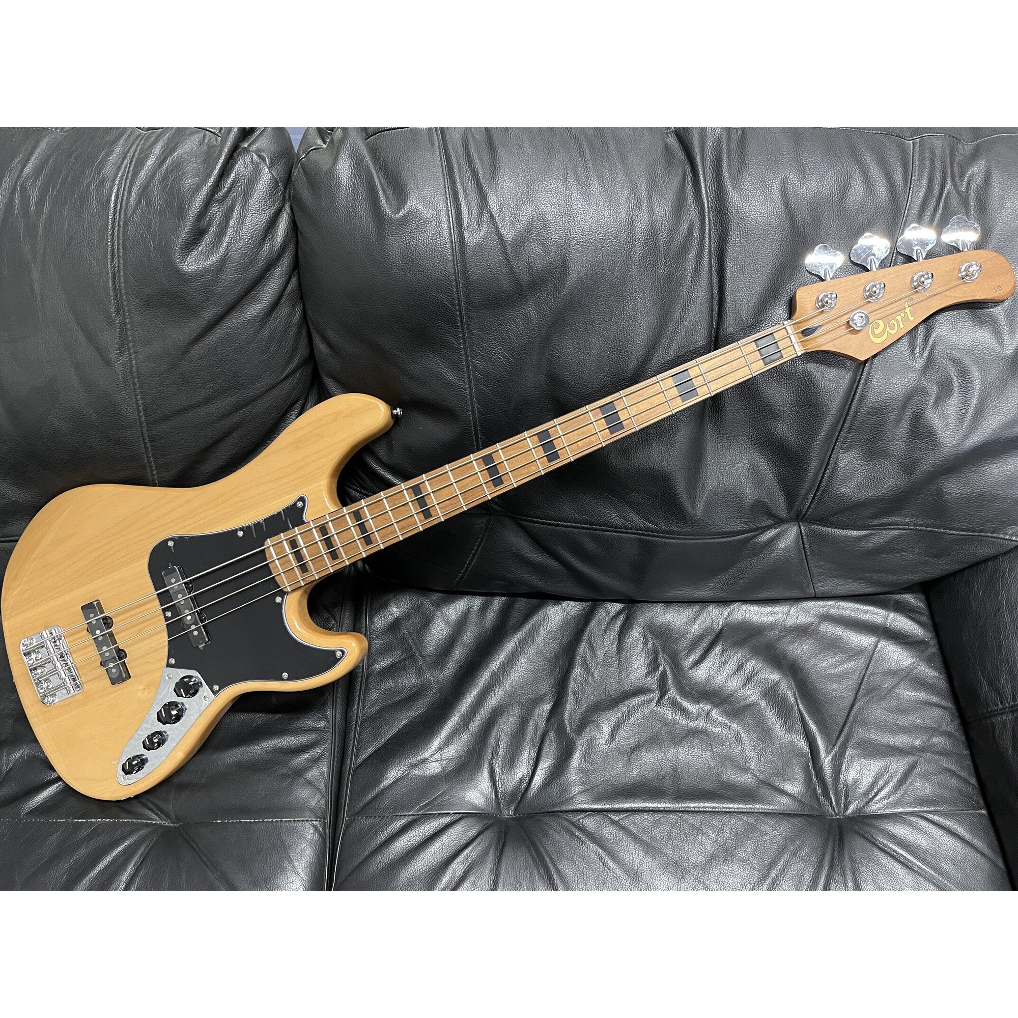 Бас-гитара Cort GB64JJ-NAT — фото 1