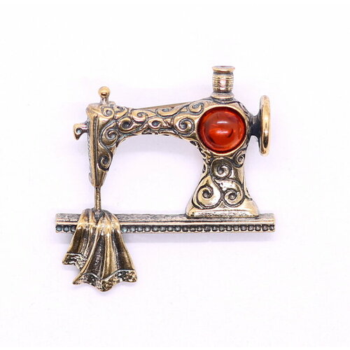 Брошь Yantar-shop, янтарь, 1 шт., золотистый