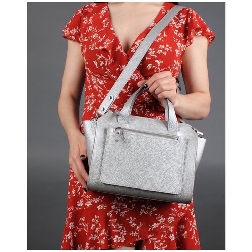 фото Женская сумка тоут из натуральной кожи серебристая a018 silver mini grain divalli