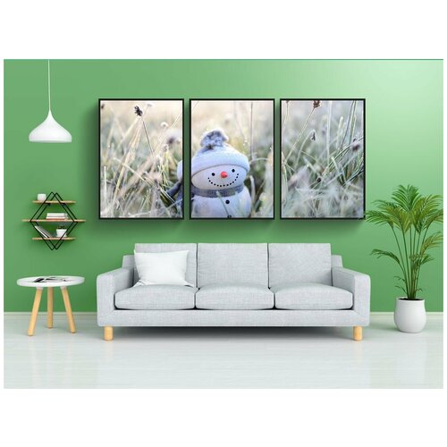 фото Набор модулных постеров для интерьера "снеговик, зима, травы" 60x90 см. в тубусе, без рамки lotsprints