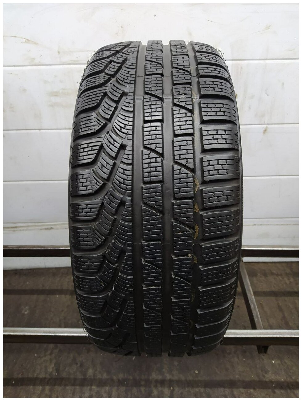 Pirelli Sottozero Winter 240 Series 2 235 40 18 БУ Шины 235 40 Зимние